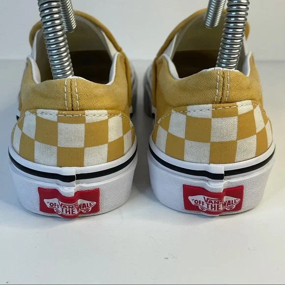 Classic VANS Slip On Yellow Checkerboard Size 6 US Woman’s Skateboarding Shoes - Picture 3 of 6